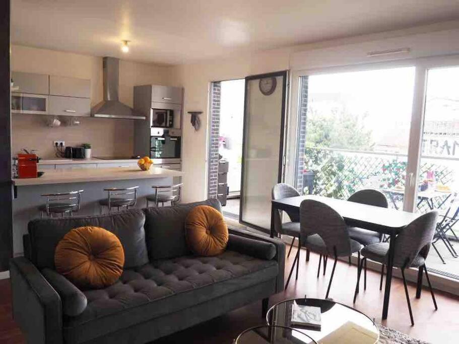 Apartment 80m2, Terrasse Sud, Metro 7 Direction Louvre A 8minutes, Parking Sous-sol, Proche Paris-bercy