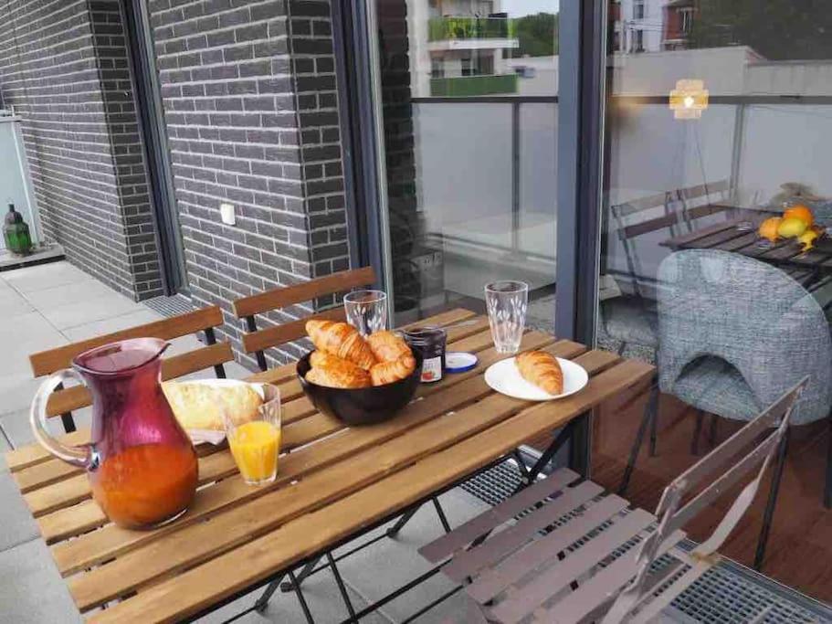 80m2, Terrasse Sud, Metro 7 Direction Louvre A 8minutes, Parking Sous-sol, Proche Paris-bercy * Ivry-sur-Seine